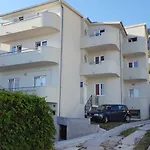 Katja Lägenhet Omiš